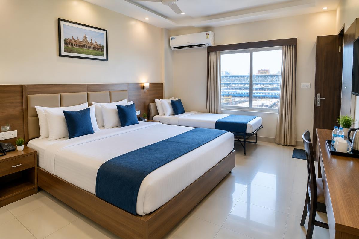 Ganga Family Inn room
